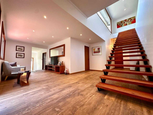 amplia-casa-con-diseno-moderno-(174597)-5