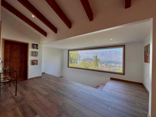 amplia-casa-con-diseno-moderno-(174597)-8