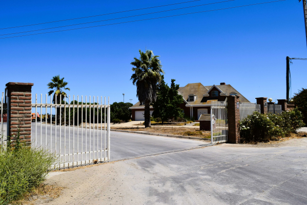 gran-terreno-con-casa-solida---oficinas-(172251)-3