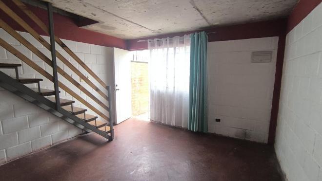 venta-casa-2-pisos-en-pasaje-lampa-8