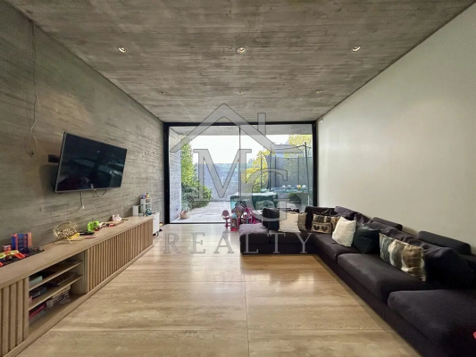 casa-en-venta-de-6-dorm-en-piedra-roja-colina-8