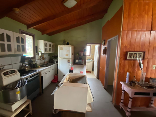 se-vende-parcela-con-2-casas-a-orillas-de-camino-7
