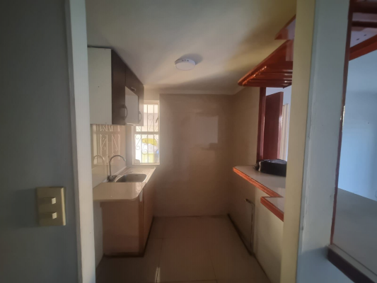 casa-en-venta-c/-estacionamiento-en-centro-de-c-5