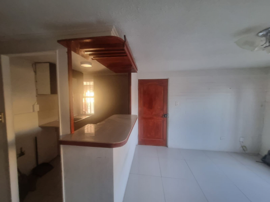 casa-en-venta-c/-estacionamiento-en-centro-de-c-8