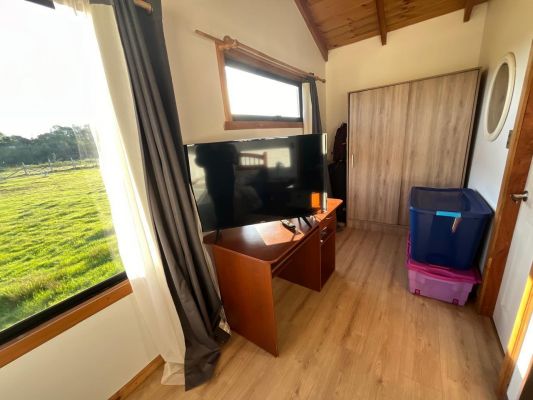 parcela-con-casa-para-vivir-3-dormitorios-y-2-4