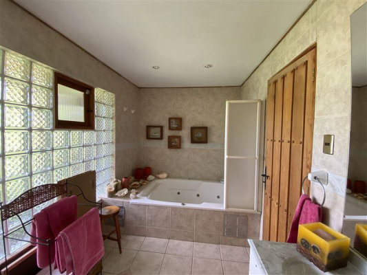 se-vende-casa-chilena,-lago-rapel,-las-cabras-8