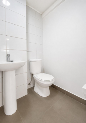 se-vende-local-comercial-en-estoril-4