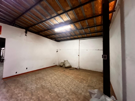 amplio-terreno-con-galpones-y-oficinas-9