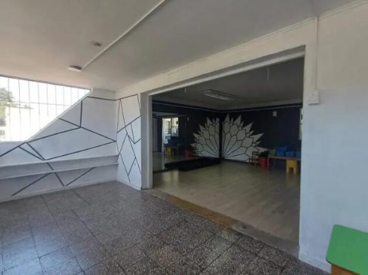 casa-comercial-5-dormitorios-3-banos-6