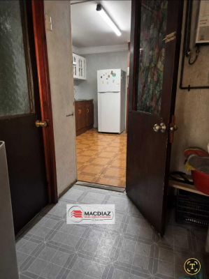 casa-de-tres-pisos-amplia-y-comoda,-barrio-r-8