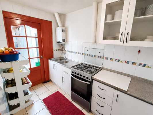 se-vende-amplia-casa-en-pasaje-cerrado-3d-2b-1e-3